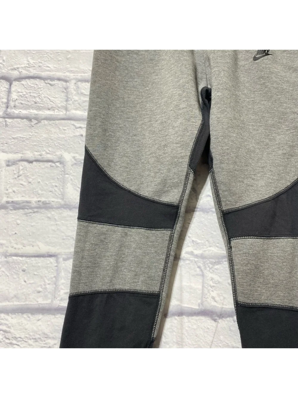 Nike Kids Gray and Black Colorblock Leggings